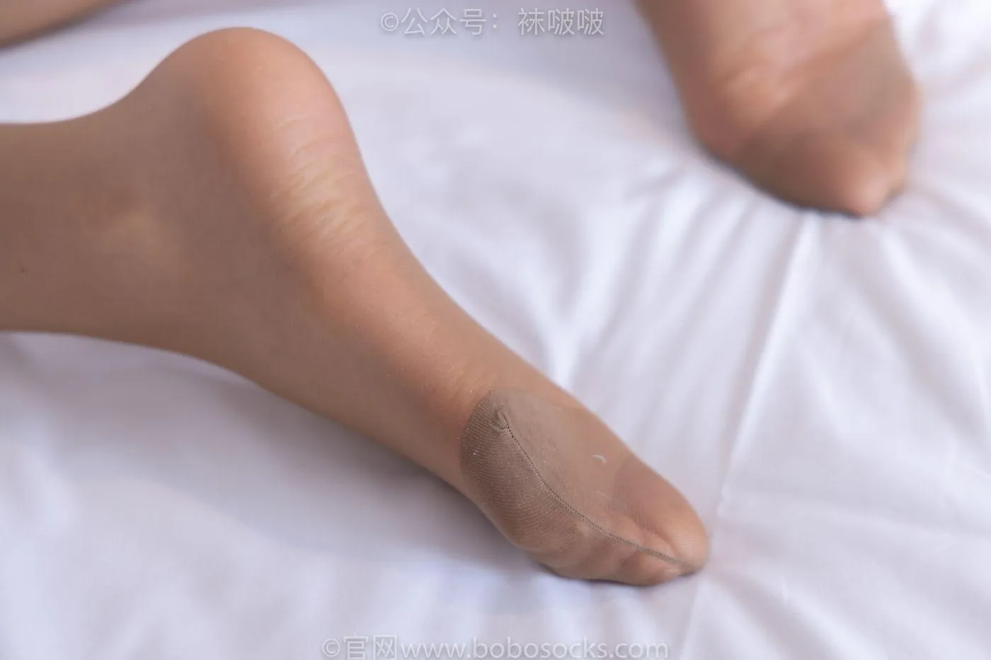 [BoBoSocks袜啵啵]NO.082 小甜豆-旗袍、皮底鞋、高跟鞋、肉丝 [140P]插图1